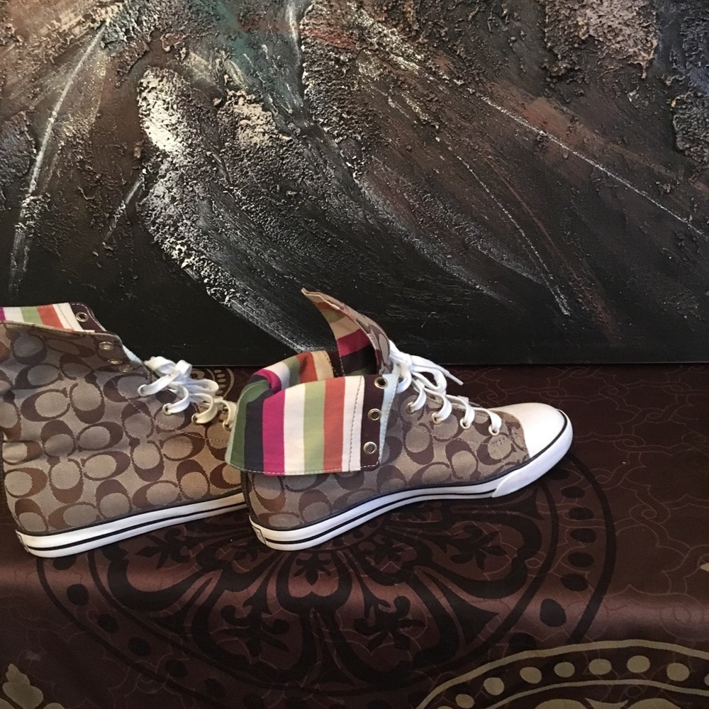 Women’s coats converse style sneakers